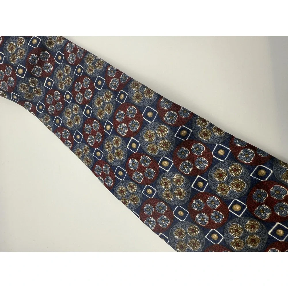 Geoffrey Beene Silk Tie Mens Medallion Pattern Luxury Classic Made in Italy‎